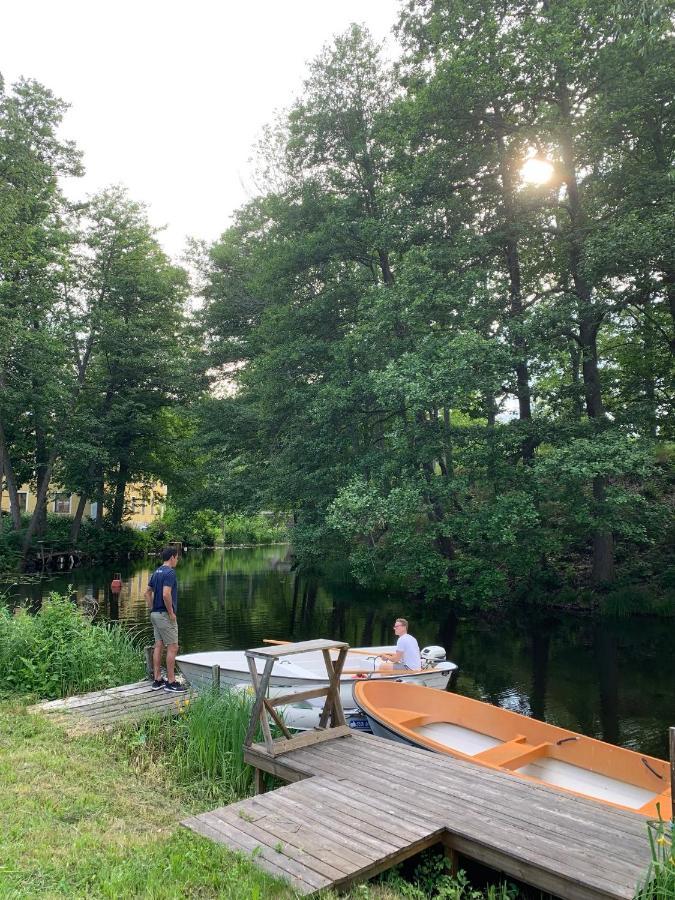 Edsbruk Eds Bruk Basecampゲストハウス エクステリア 写真